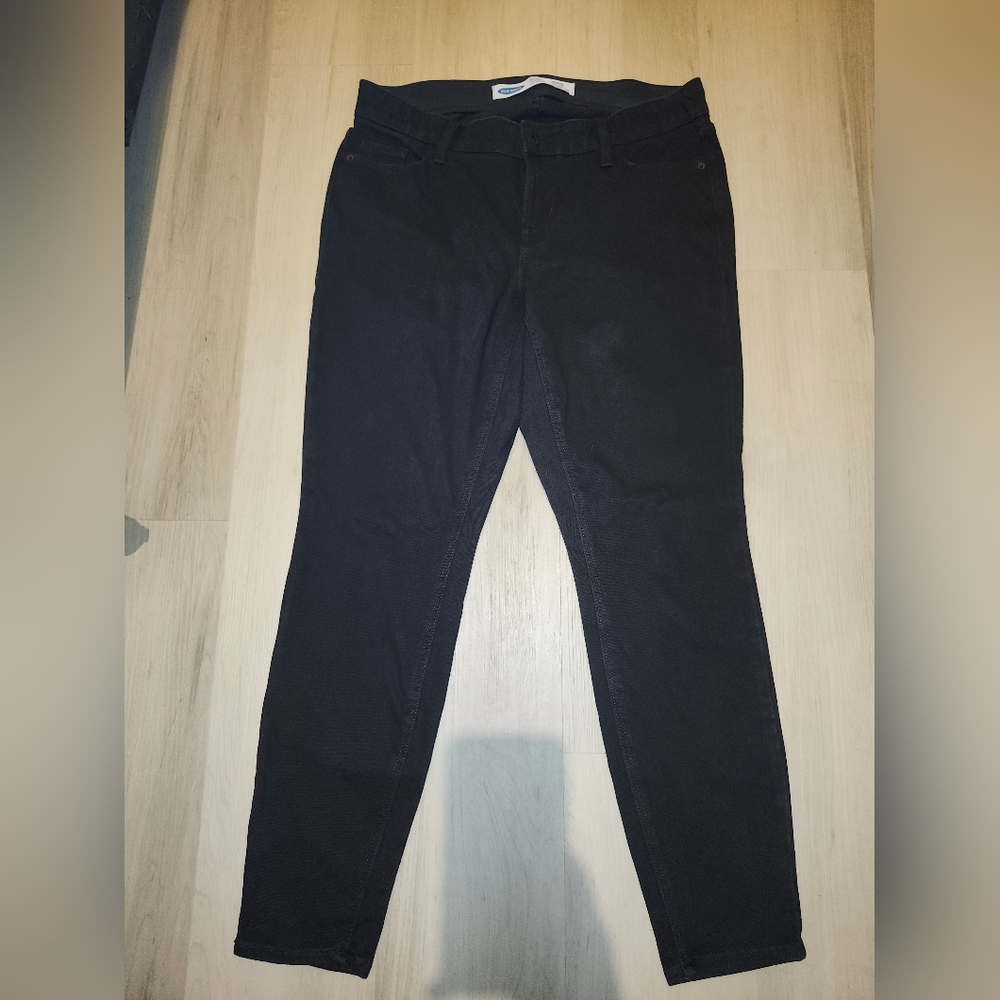Old Navy Women's Skinny Jeans - Black